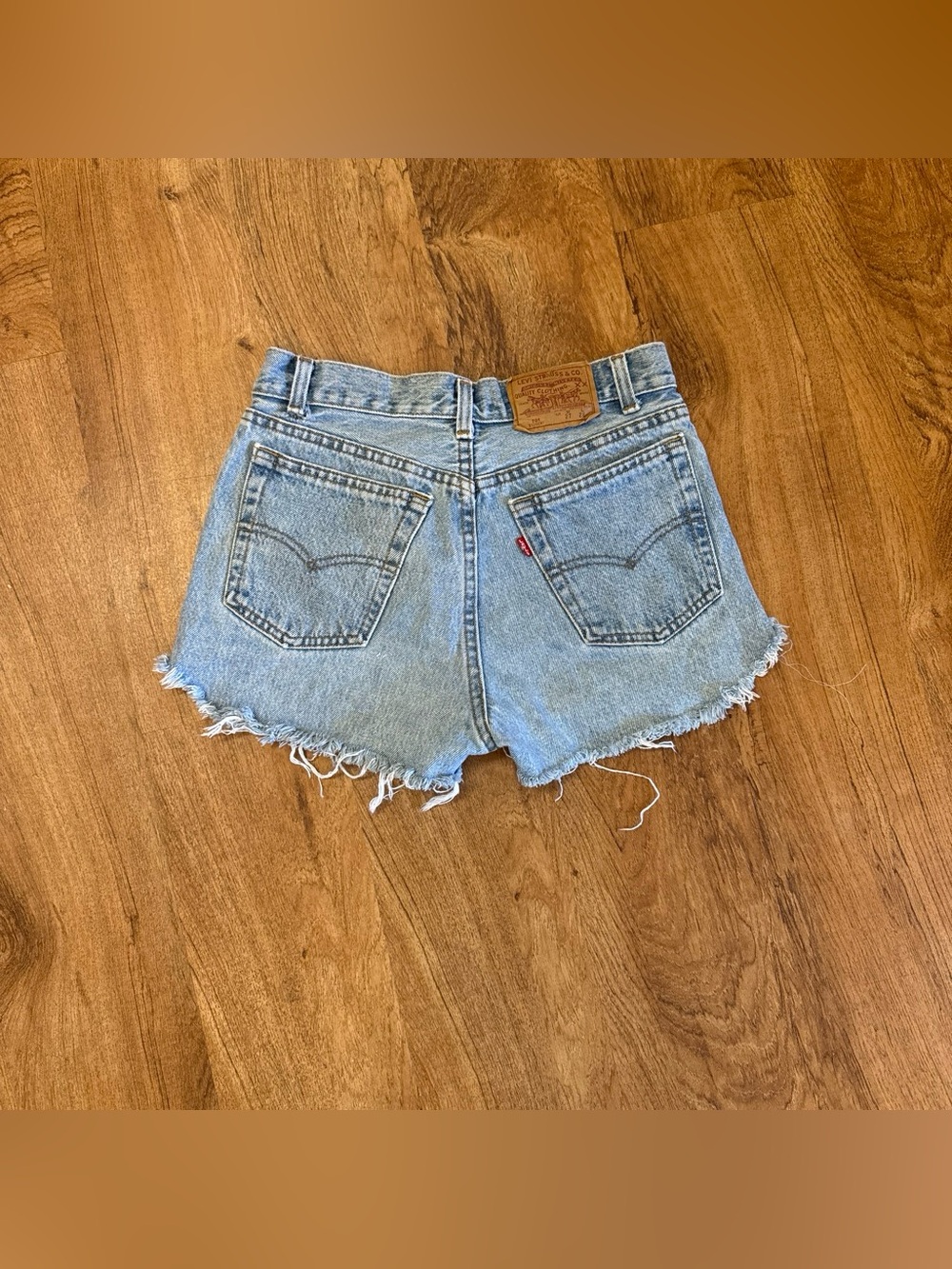 90’s Vintage 701 Student Fit Levi’s Jean Shorts. Paper Tag. Made in USA. 26